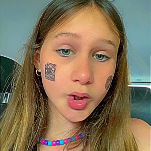 Meet your Posher, Madelyn